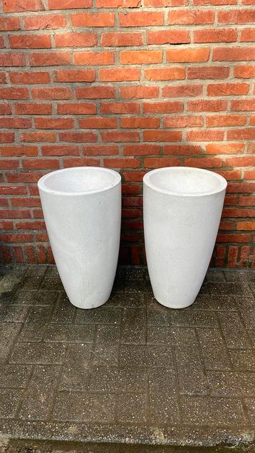 2 grands pots de fleur blanc plastic 