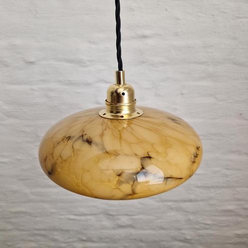 Vintage gemarmerde opaline Art-Deco glazen hanglamp., Antiek en Kunst, Antiek | Verlichting, Ophalen of Verzenden
