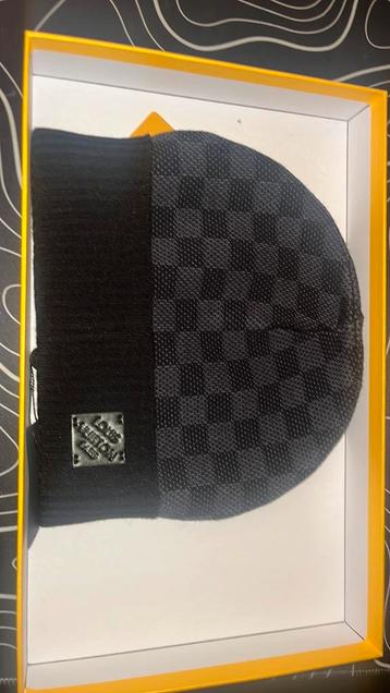 Louis Vuitton muts beschikbaar voor biedingen