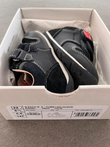 Chaussures pour bébé Geox taille 22 - en très bon état