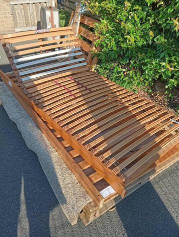 Latoflex en bedframe beschikbaar voor biedingen