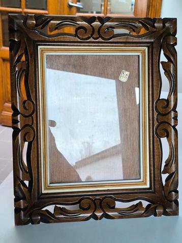 Vintage/antieke houten fotolijst beschikbaar voor biedingen