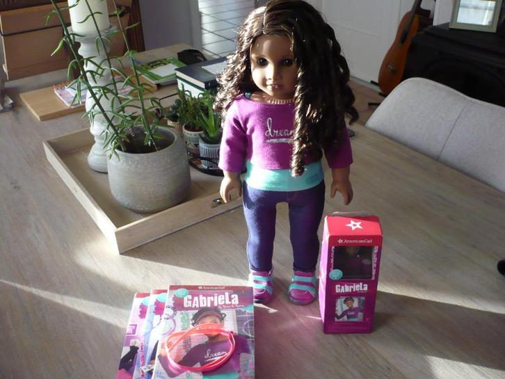 American Girl doll Gabriela McBride, girl of the year 2017, Kinderen en Baby's, Speelgoed | Poppen, Nieuw, Overige typen, Ophalen of Verzenden