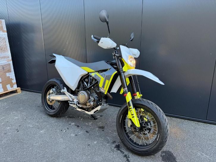 Husqvarna - 701 SUPERMOTO, Motoren, Motoren | Husqvarna, Bedrijf, SuperMoto, meer dan 35 kW, 2 cilinders, Minimaal motorrijbewijs A2