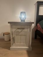 Landelijk nachtkastje, Huis en Inrichting, Slaapkamer | Nachtkastjes, Ophalen, Gebruikt