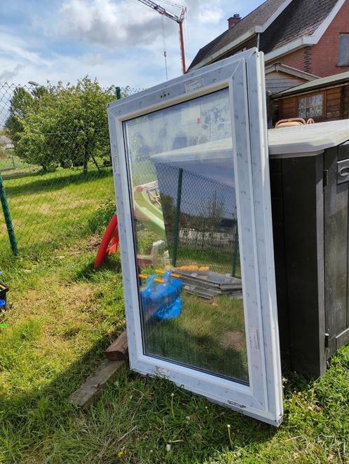 Fenêtre à poulet Deceuninck, Bricolage & Construction, Châssis & Portes coulissantes, Neuf, Enlèvement