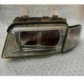 Audi A4 S4 B5 linker koplamp links 8D0941029A + knipperlicht beschikbaar voor biedingen