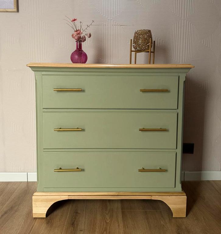 Vintage kast, Huis en Inrichting, Kasten | Dressoirs, Zo goed als nieuw, Ophalen of Verzenden