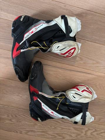 Alpinestars supertech R m43 beschikbaar voor biedingen