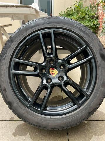 Porsche Panamera set van 4 met winterbanden  beschikbaar voor biedingen