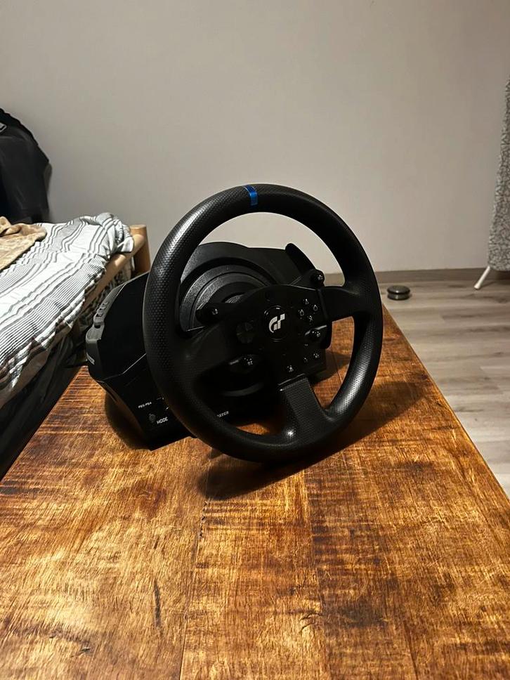 Volant + pedales t300rs gt édition, Informatique & Logiciels, Joysticks, Comme neuf, Enlèvement ou Envoi