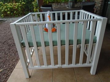 BOPITA babypark + matrasje zo goed als nieuw beschikbaar voor biedingen