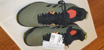 ADIDAS SPORTSCHOENEN TERREX AX4 BETA COLD DRY KHAKI 4/4 beschikbaar voor biedingen