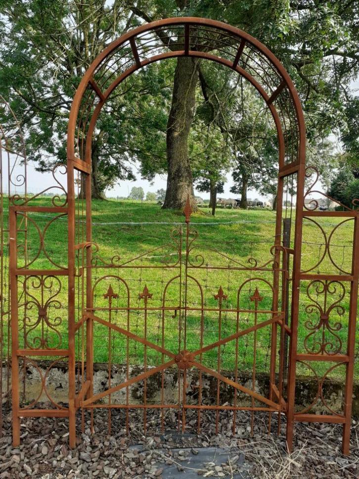 Grote boog, poort met smeedijzeren hek, Tuin en Terras, Tuinmeubel-accessoires, Nieuw, Ophalen
