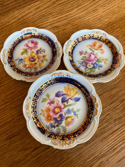 Kleine bordjes of schaaltjes PM Crown, Antiek en Kunst, Antiek | Porselein, Ophalen of Verzenden