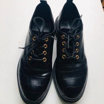 Chaussures kiabi  noir  39  beschikbaar voor biedingen