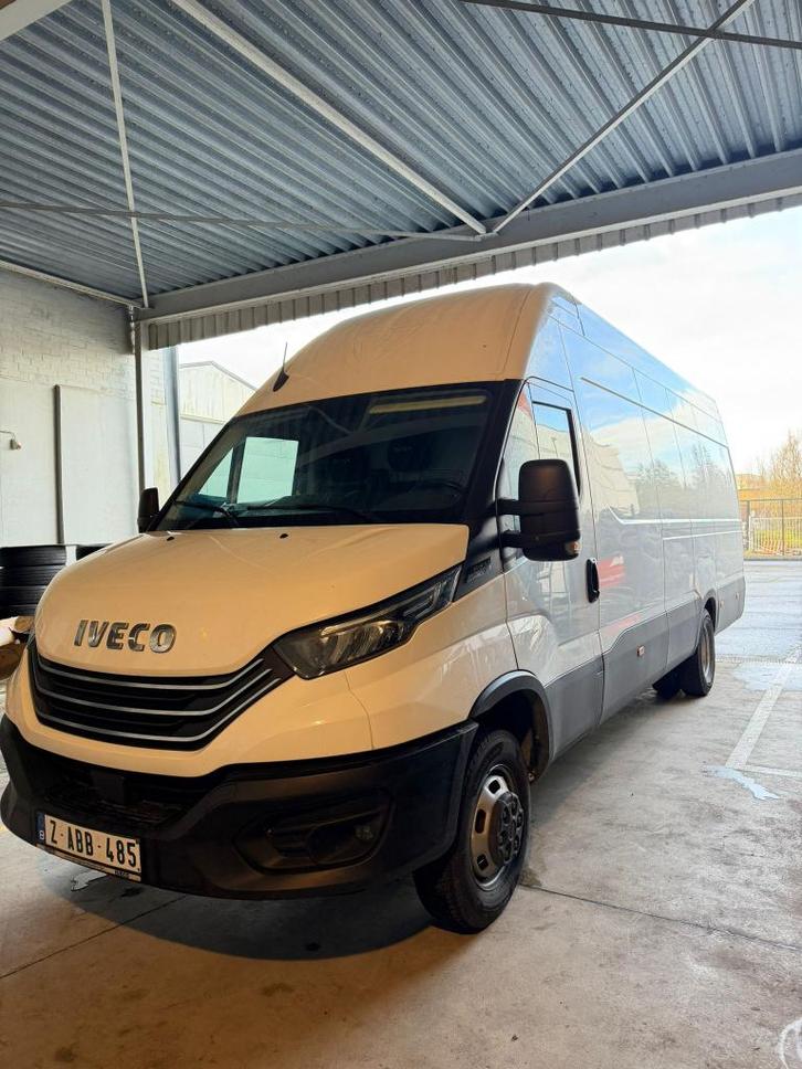IVECO DAILY 50C/35, Auto's, Bestelwagens en Lichte vracht, Particulier, Iveco, Diesel, Automaat, Wit, Zwart, Stof, Ophalen