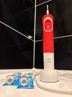 Kinder tandenborstel Oral B met twee nieuwe borstels, Ophalen, Gebruikt, Tandenborstel