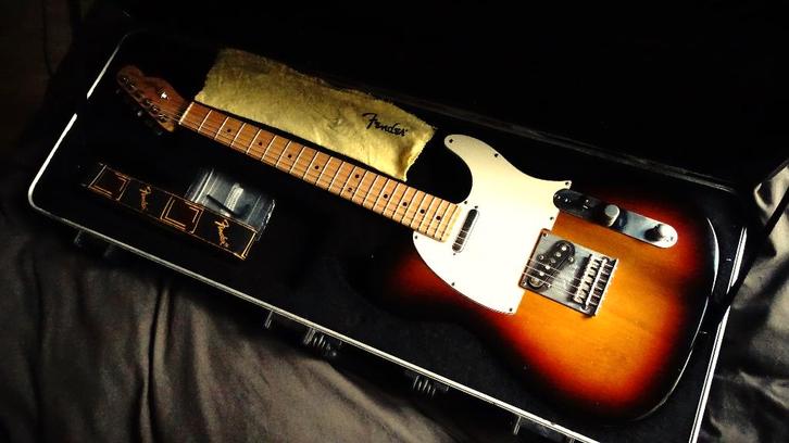FENDER Telecaster USA Standard 2009, Muziek en Instrumenten, Snaarinstrumenten | Gitaren | Elektrisch, Zo goed als nieuw, Solid body