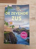 Lucinda Riley - De zevende zus, Lucinda Riley, Ophalen of Verzenden, Zo goed als nieuw