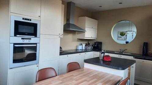 keuken, Huis en Inrichting, Keuken | Complete keukens, Gebruikt, Hoekkeuken, Crème, Kunststof, Met kookeiland, Ophalen
