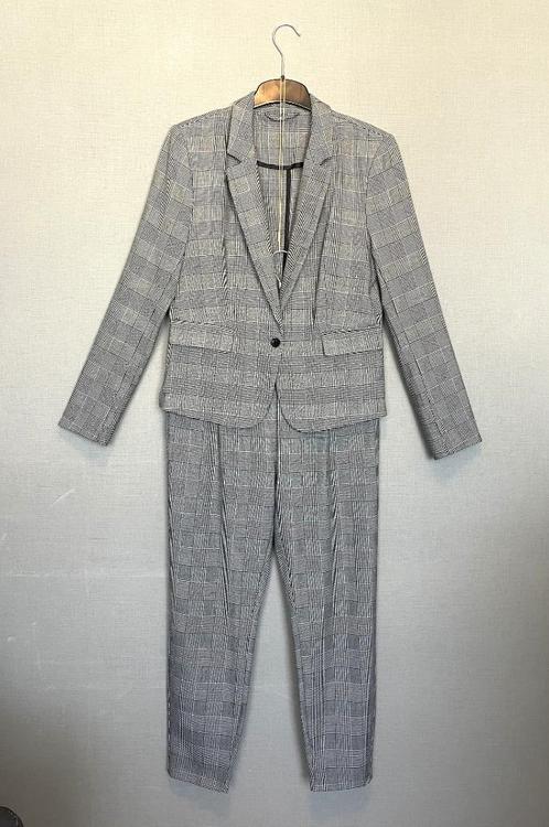 Zwart-wit geruit dames broekpak van Vero Moda (M), Kleding | Dames, Jasjes, Kostuums en Pakken, Zo goed als nieuw, Kostuum of Pak