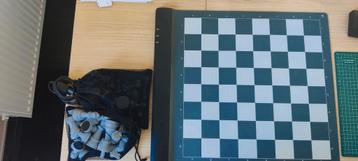 Elektrisch schaakbord beschikbaar voor biedingen
