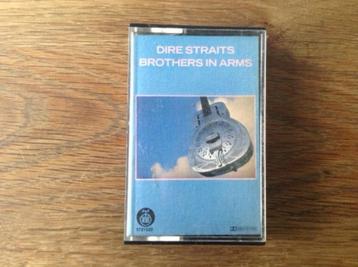 muziekcassette dire straits beschikbaar voor biedingen