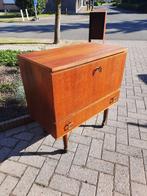 Vintage kastje (jaren 70), Ophalen
