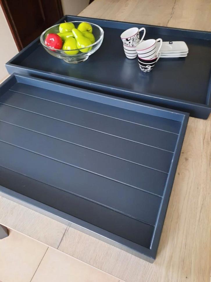 2 grote dienbladen in hout, Maison & Meubles, Accessoires pour la Maison | Plateaux, Comme neuf, Bois, Enlèvement