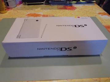 Console Nintendo DSi wit BOXED + kabel + opbergtas (orig) beschikbaar voor biedingen