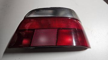 Achterlicht wit / rood rechts BMW 5 serie E39 sedan 63212496 beschikbaar voor biedingen