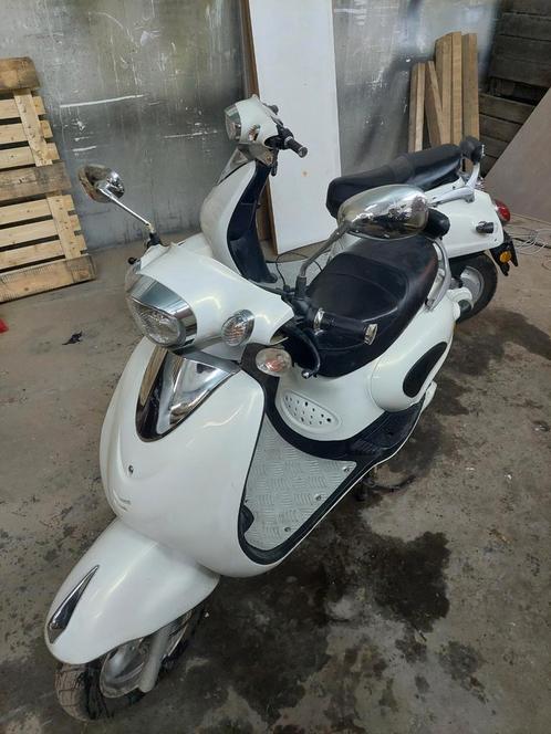 2 elektrische scooters onderdelen, Fietsen en Brommers, Scooters | Vespa, Ophalen