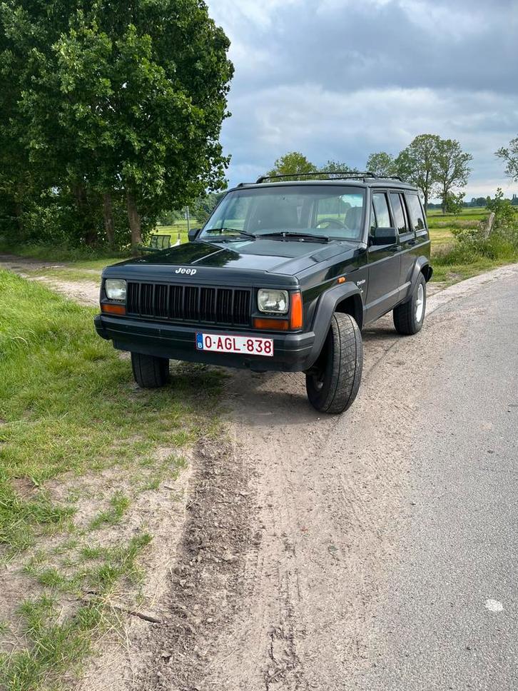 Jeep cherokee 2.5 TDI, Autos, Jeep, Particulier, Cherokee, 4x4, Airbags, Attache-remorque, Diesel, Euro 1, SUV ou Tout-terrain