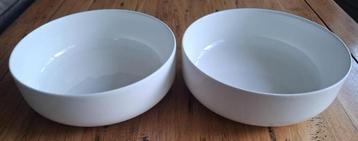 2 grote witte Walra serveerschalen, slakommen, 23 cm beschikbaar voor biedingen
