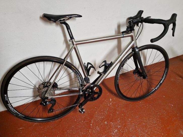 Koersfiets Titanium Van Nicholas maat 54, Fietsen en Brommers, Fietsen | Heren | Sportfietsen en Toerfietsen, Zo goed als nieuw