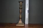 Kaarsenhouder van oud koper of messing met vierkante voet, Antiek en Kunst, Ophalen of Verzenden, Koper of Brons