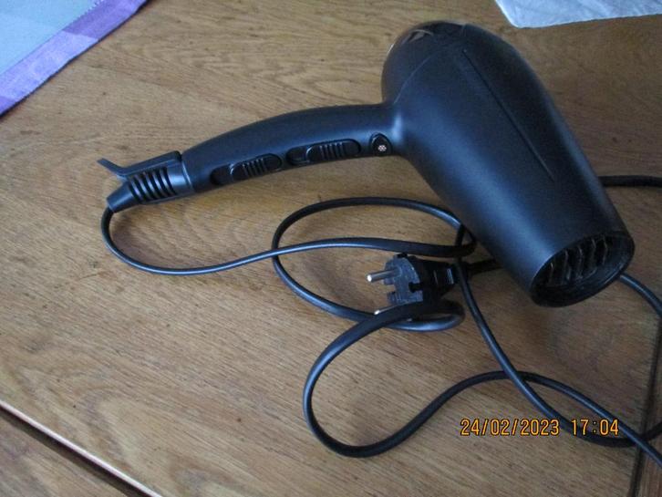 Sèche cheveux Babyliss D571DE., Electroménager, Équipement de Soins personnels, Comme neuf, Enlèvement