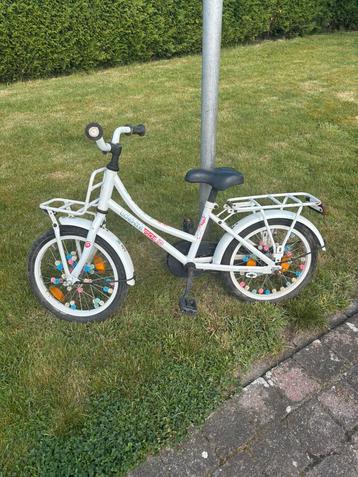 Kinderfietsje  beschikbaar voor biedingen