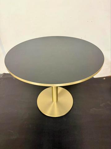 Ronde design tafel zwart met goud – 90 cm beschikbaar voor biedingen