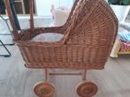Rieten poppenwagen.Ook mooi als decoratie kinderkamer ., Kinderen en Baby's, Speelgoed | Poppen, Ophalen, Gebruikt