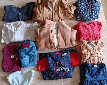 Meisjeskledij pakket maat 74 / 9 maanden (12 stuks) beschikbaar voor biedingen