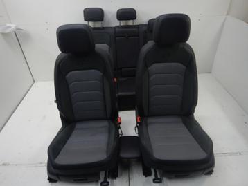 VW Tiguan 5NA R-Line Interieur Alcantara Stof Leer Verwarmd beschikbaar voor biedingen