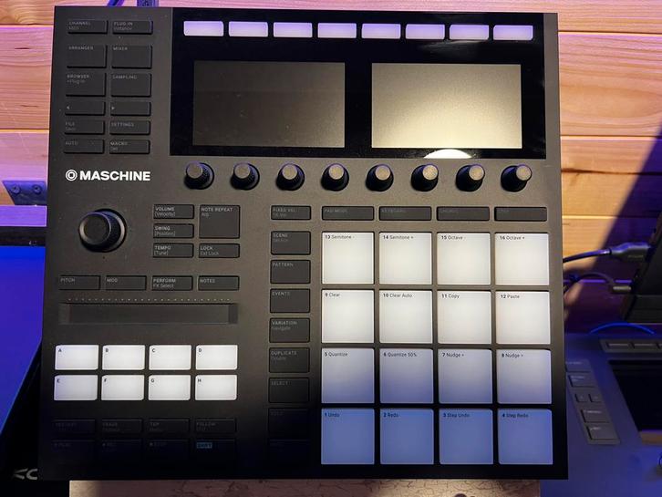 Native Instruments Maschine MK3, Muziek en Instrumenten, Midi-apparatuur, Zo goed als nieuw, Ophalen