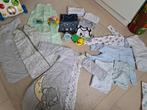 Baby kledingstukken + speelgoed + matras en donsdeken, Kinderen en Baby's, Zo goed als nieuw, Ophalen