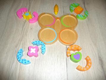 Houten speelgoed vlinder puzzel beschikbaar voor biedingen