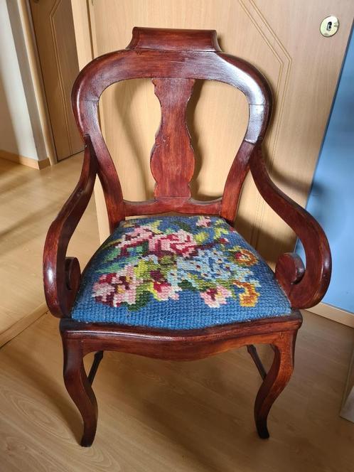 Antieke Victoriaanse armstoel – handgeborduurde bloemenzitti, Antiek en Kunst, Antiek | Meubels | Stoelen en Sofa's, Ophalen