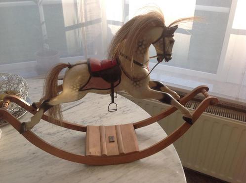 Paard ~rocking horse miniatuur in hout, Dieren en Toebehoren, Paarden