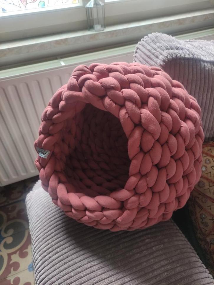 Zacht gevlochten kattenmandje, Dieren en Toebehoren, Kattenmanden, Ophalen
