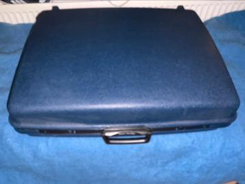 Royal traveller (by Samsonite) valies beschikbaar voor biedingen